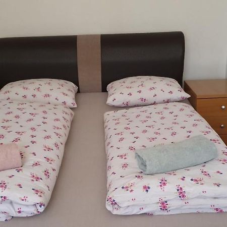 Hostel T&M Ζένιτσα Εξωτερικό φωτογραφία